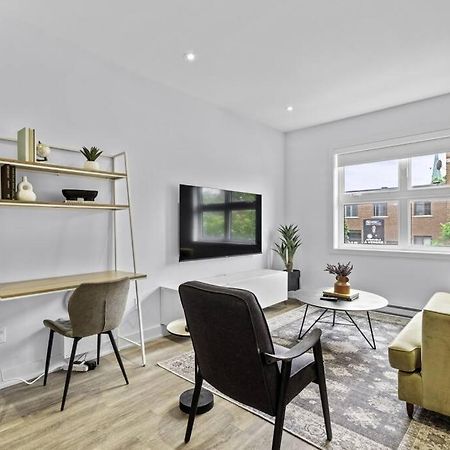 Stylish 2 Bedroom Haven By Jean Talon Market Montréal Exterior foto