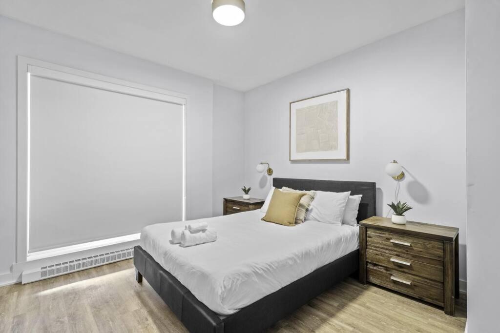 Stylish 2 Bedroom Haven By Jean Talon Market Montréal Exterior foto