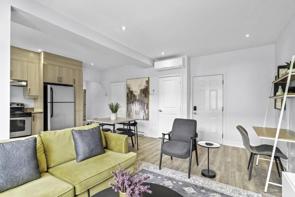 Stylish 2 Bedroom Haven By Jean Talon Market Montréal Exterior foto